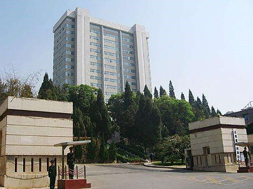 1539140589260901.jpg 1、云南省人民政府辦公園區(qū)監(jiān)控報(bào)警系統(tǒng)升級(jí)改造項(xiàng)目500px.jpg